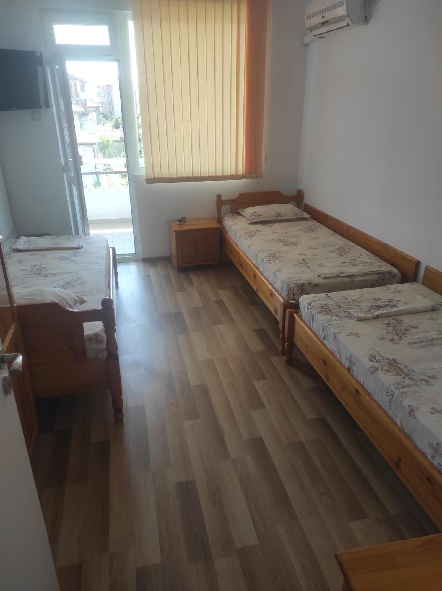 Kirovi House - Guest Rooms Tsarevo Habitación foto